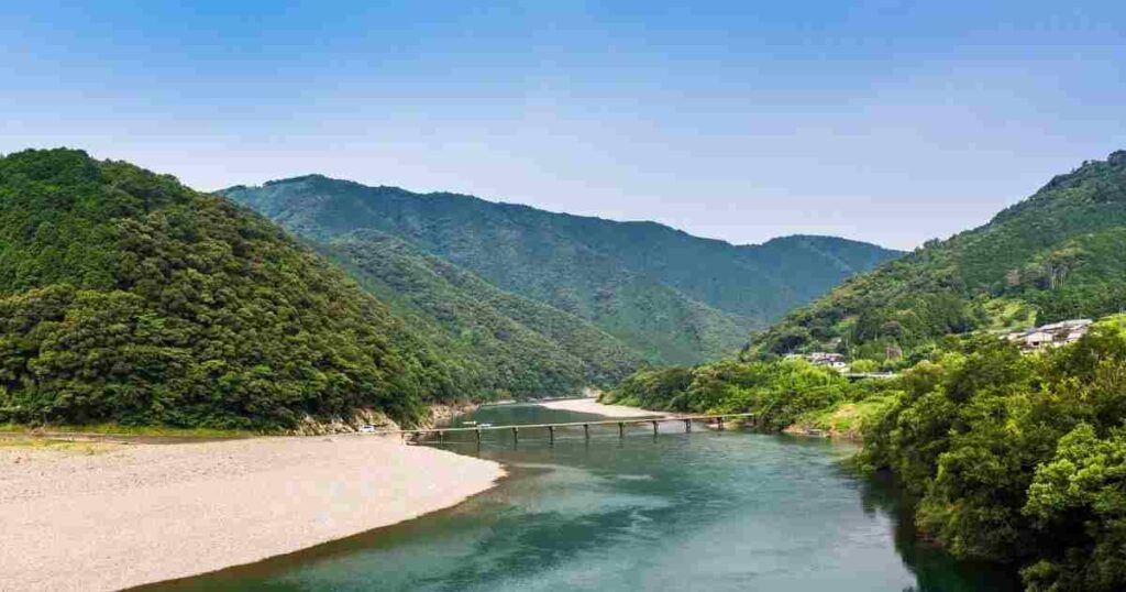 せせらぎや大河