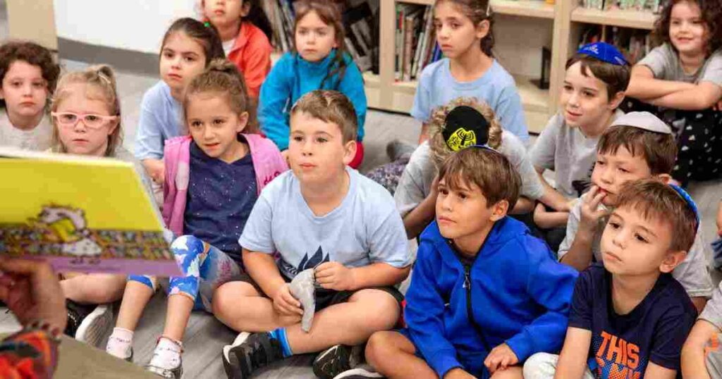 「子どもたち」が喚起する原始的保護欲求