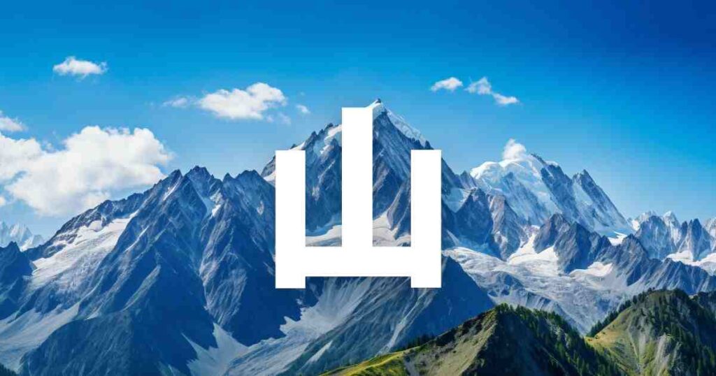 三つの峰が連なる山